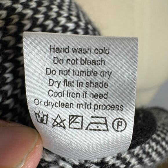 Bianca G. Made in Italy Jacquard Knit Sweater Coat L Black White Button Front - Picture 7 of 8